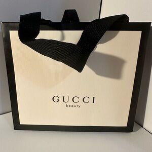 Gucci Beauty Black and Cream Gift Bag